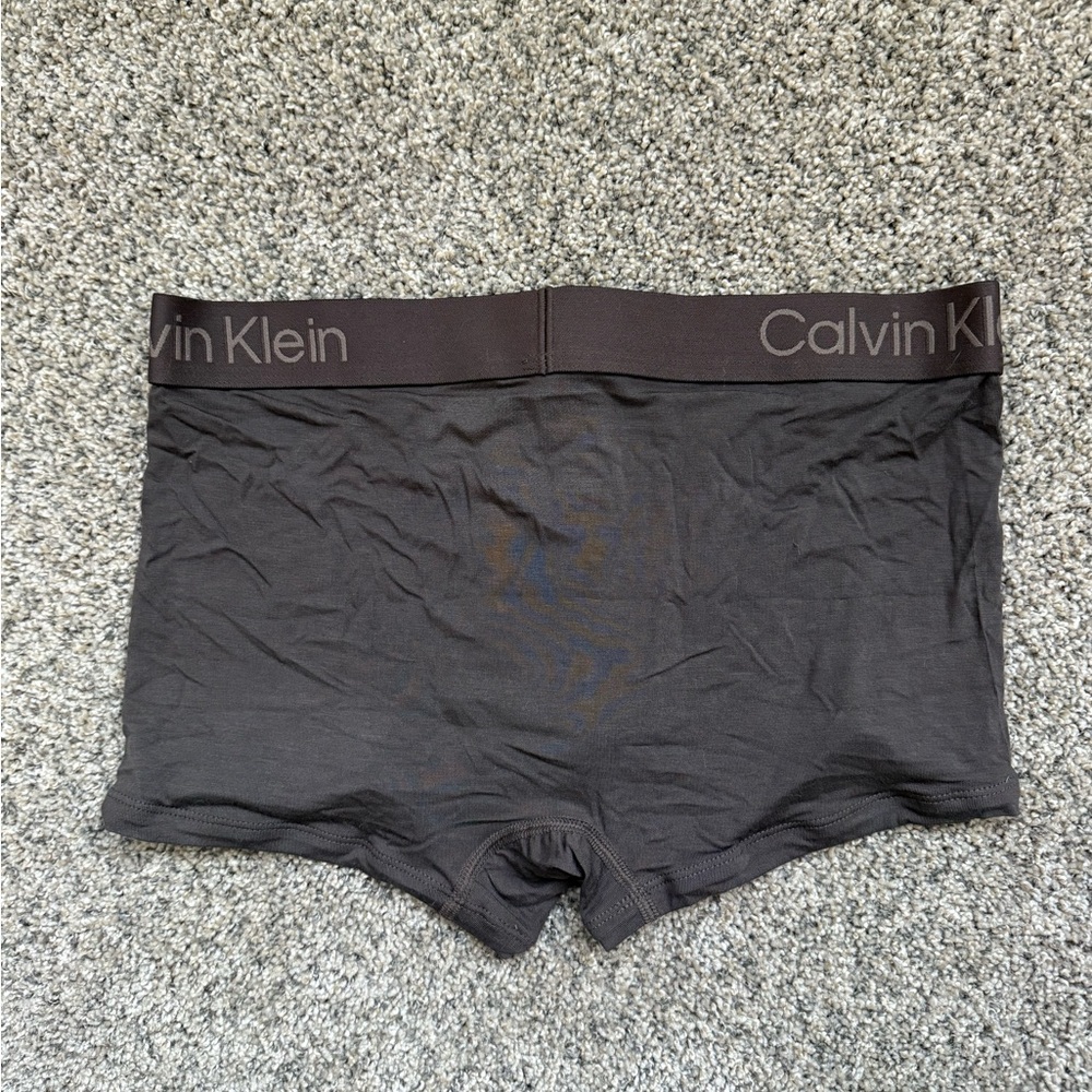 Calvin Klein Men's Brown Boxer Briefs - Picture 2 of 3